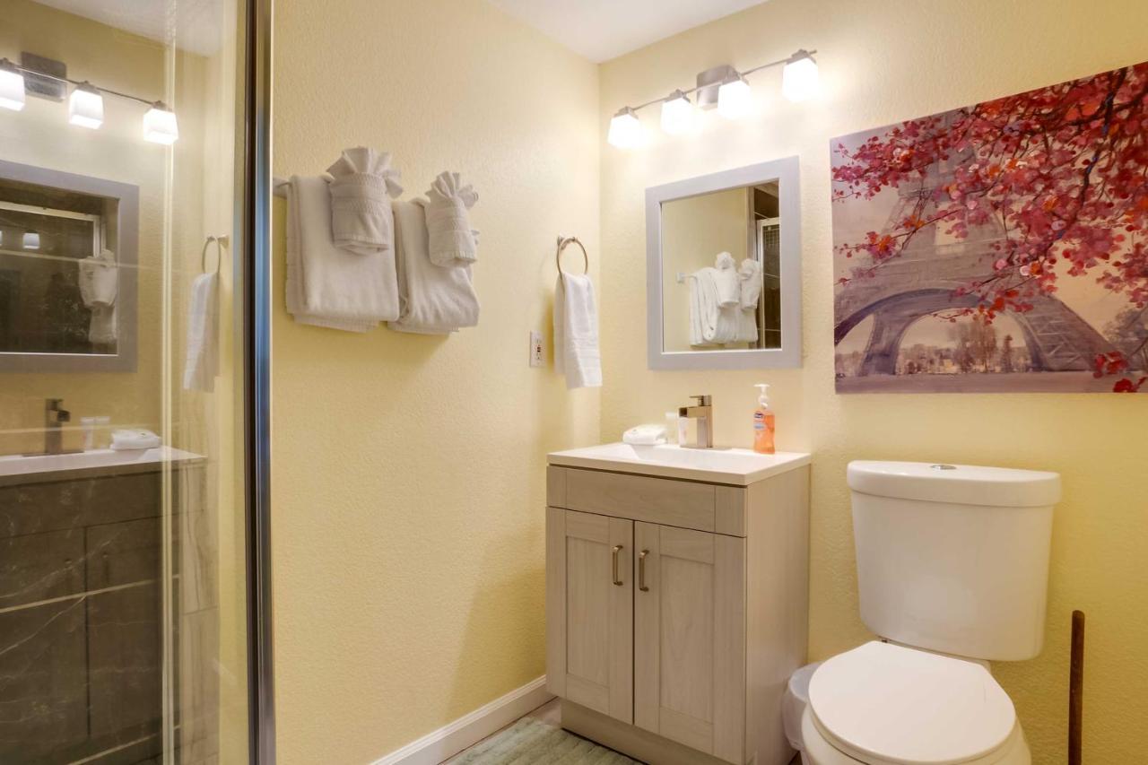 Soothing Studio With Lush Views 2 Mi To Beach! Smith River Bagian luar foto